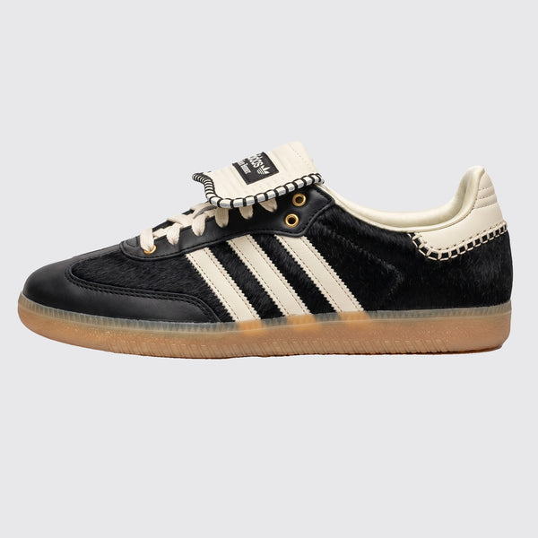 Wales Bonner x Adidas Samba Pony Tonal Core Black basket – vue de profil