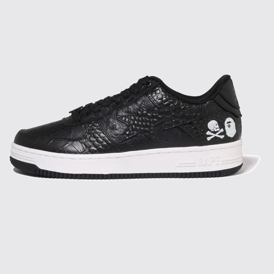 A Bathing APE x NEIGHBORHOOD BAPE STA Black sneaker – side view