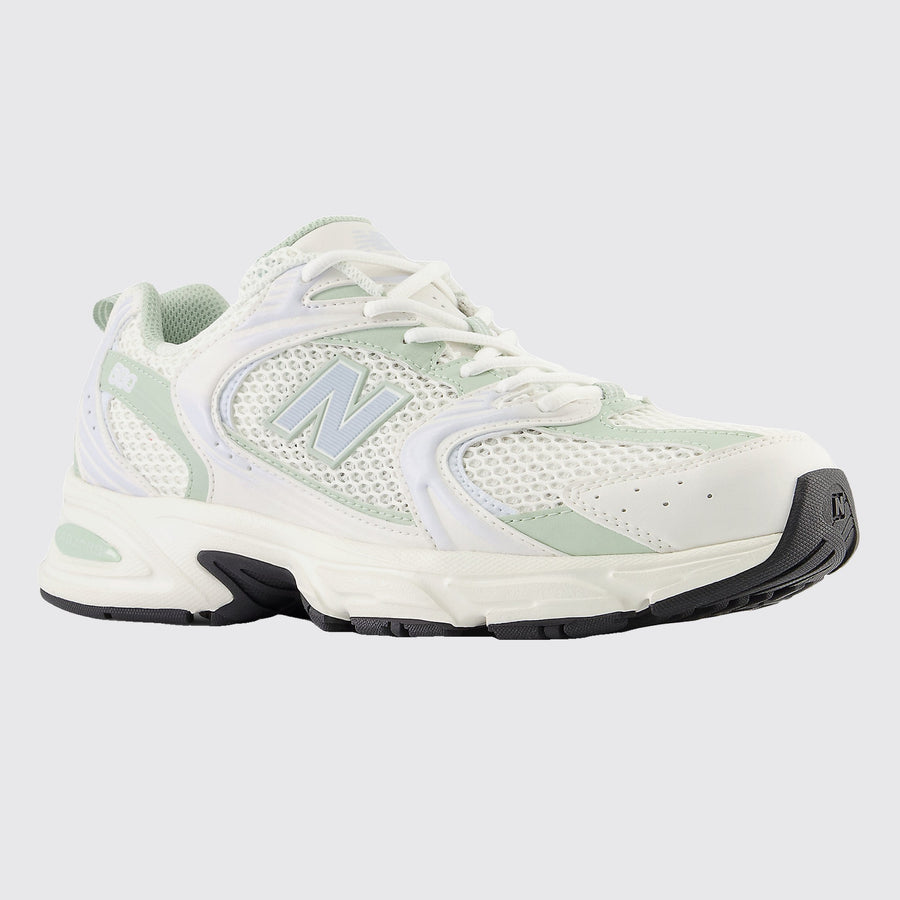 New Balance 530 Sea Salt Ice Blue basket – vue avant 3/4