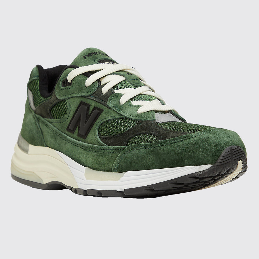 JJJJound New Balance 992 Green zapatilla – vista frontal 3/4