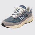 Teddy Santis New Balance 990v6 Made in USA Marblehead Vintage Indigo Sneaker – Dreiviertel-Vorderansicht