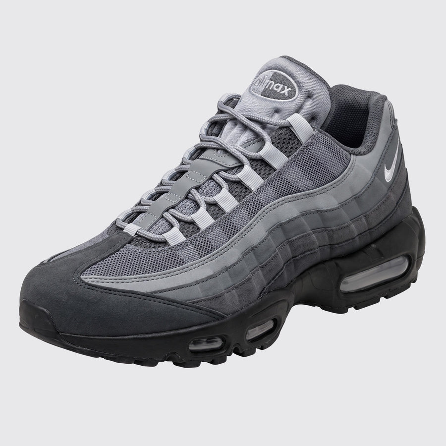 Nike Air Max 95 Concrete Grey sneaker – front three-quarter view