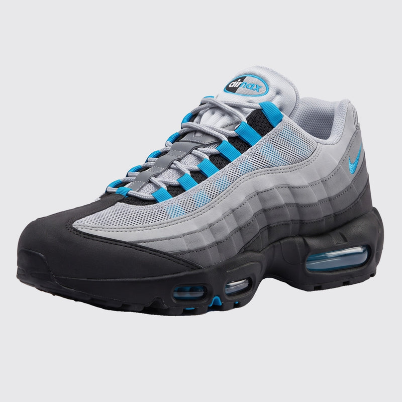 Nike Air Max 95 Baltic Blue sneaker – front three-quarter view