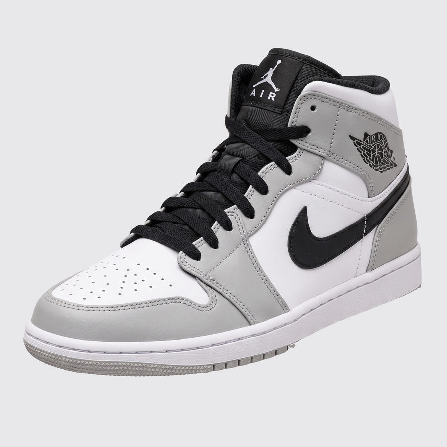 Air Jordan 1 Mid Light Smoke Grey zapatilla – vista frontal 3/4