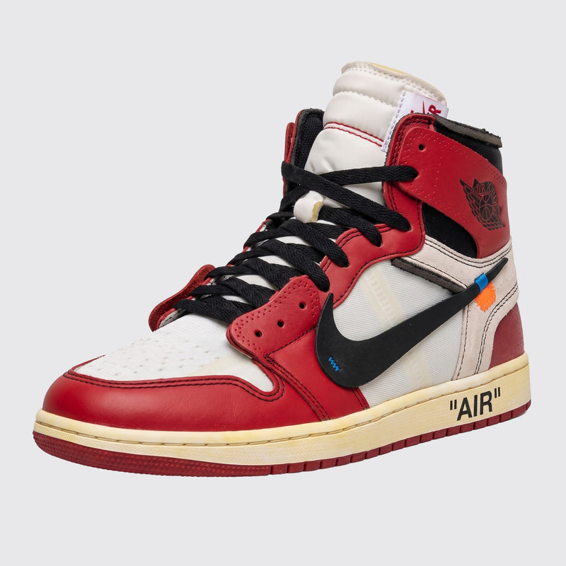 Off-White x Air Jordan 1 High Chicago Sneaker – Dreiviertel-Vorderansicht