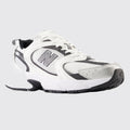 New Balance 530 White Silver Black zapatilla – vista frontal 3/4