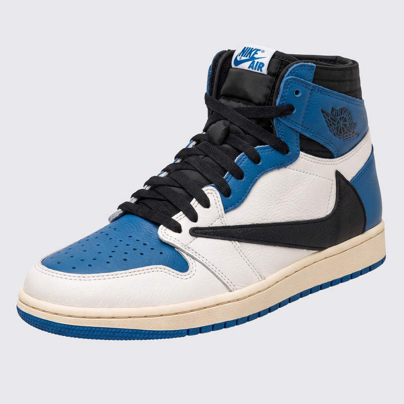 Travis Scott x Fragment x Air Jordan 1 High OG zapatilla – vista frontal 3/4