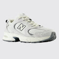 New Balance 530 Brighton Grey zapatilla – vista frontal 3/4