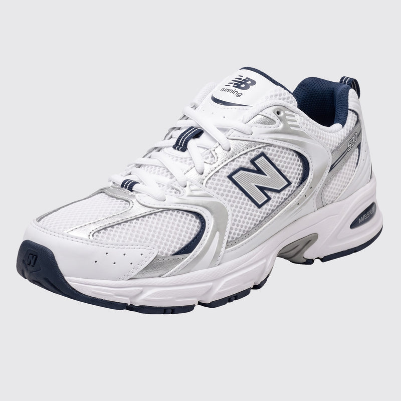 New Balance 530 White Natural Indigo zapatilla – vista frontal 3/4
