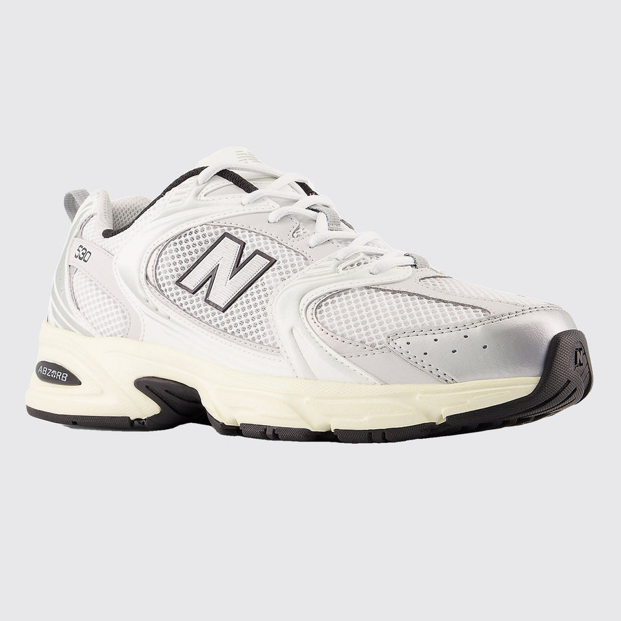 New Balance 530 Silver Cream Sneaker – Dreiviertel-Vorderansicht