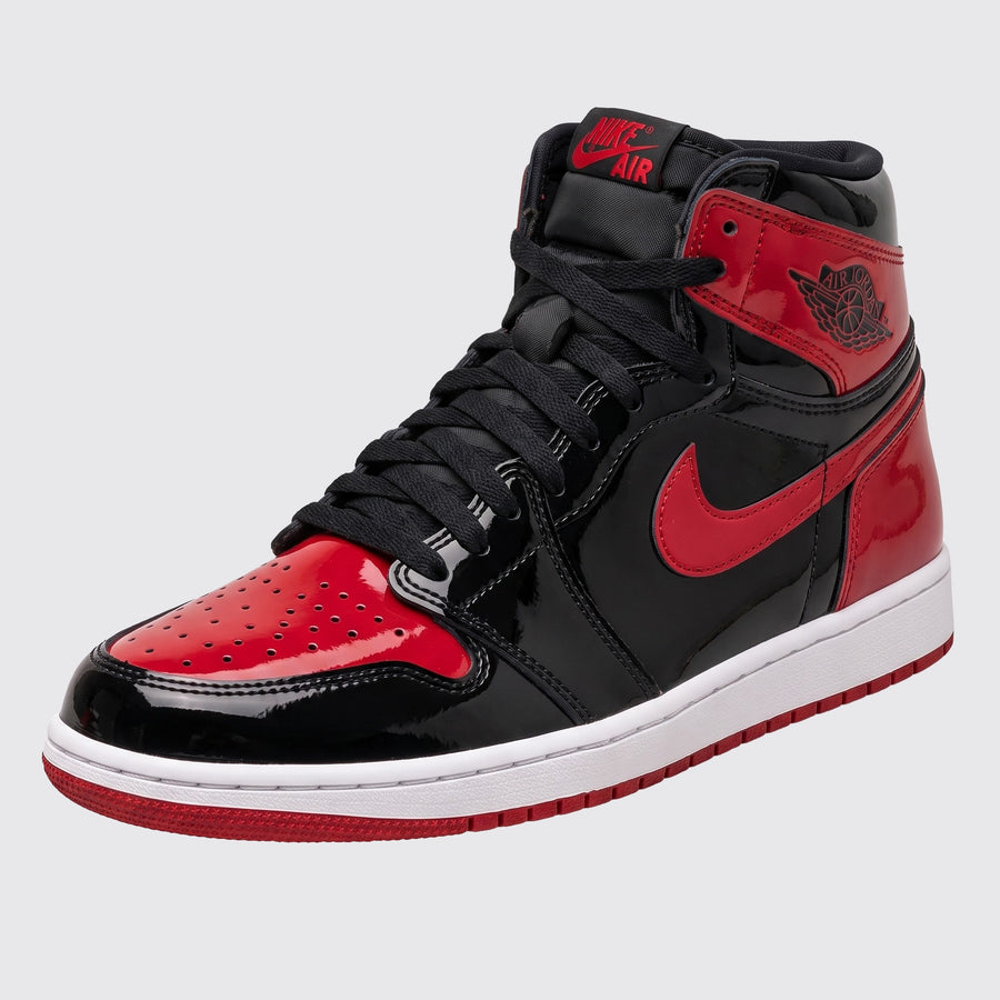 Air Jordan 1 High OG Patent Bred Sneaker – Dreiviertel-Vorderansicht