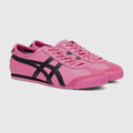 Onitsuka Tiger Mexico 66 Dragon Fruit Black Sneaker – Dreiviertelansicht des Paares von der anderen Seite