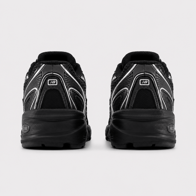 New Balance 740 Black Silver